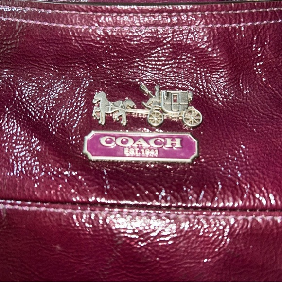 Coach Purple Shoulder Bag with Glossy Finish - Picture 3 of 13